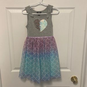 Girls dress